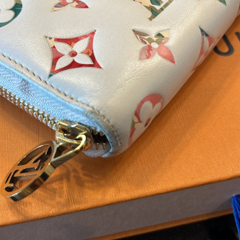 Louis Vuitton Coussin Wallet w/box & dustbag COA included - Picture 9 of 13